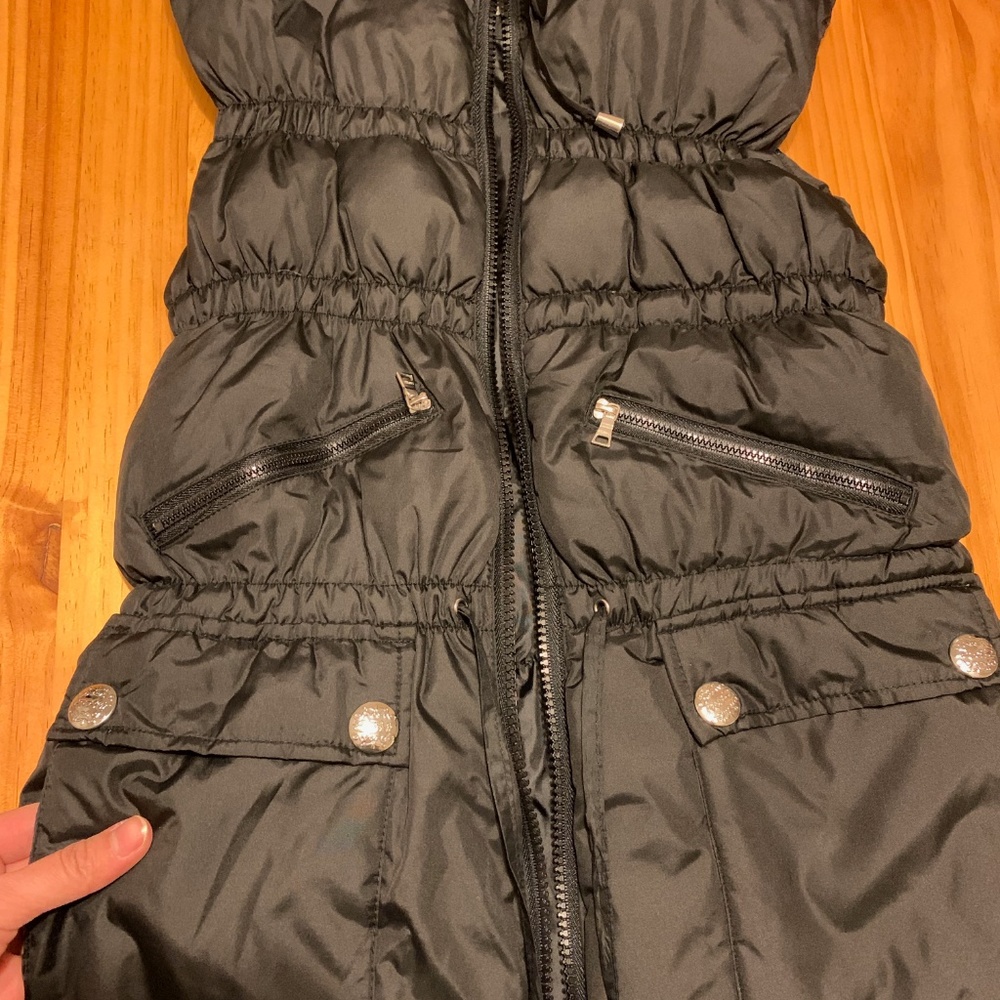 Esprit Black Puffer Vest with Hoodie and Fur - Picture 4 of 6
